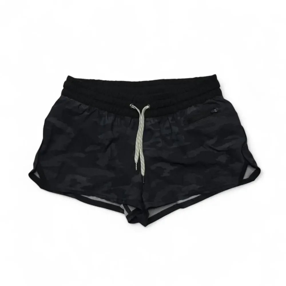 Vuori Clementime Performance Women’s Camo Shorts  Size Small 2.0 running shorts
